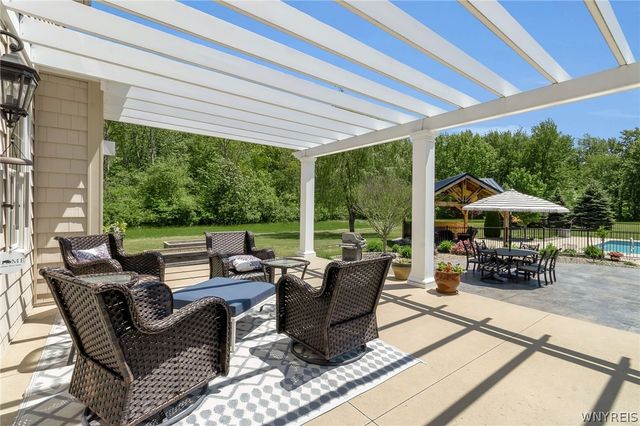 6155 Salt Road, Clarence, NY 14031