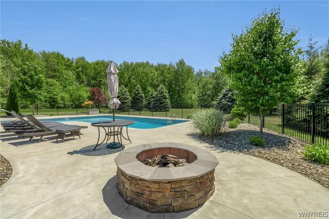 6155 Salt Road, Clarence, NY 14031