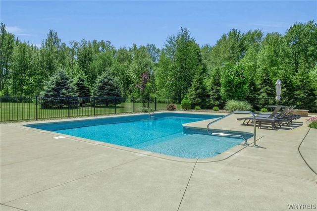 6155 Salt Road, Clarence, NY 14031