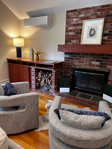 162 Mayfair Dr, Westwood, MA 02090