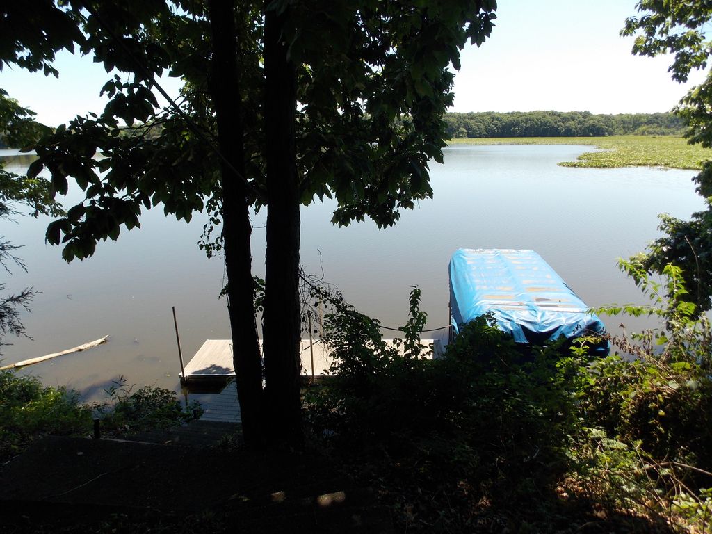 Image 21 of property listing at 1734 Moonglow Road, Centralia, IL 62801
