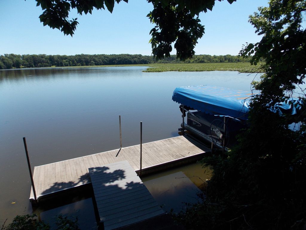Image 22 of property listing at 1734 Moonglow Road, Centralia, IL 62801