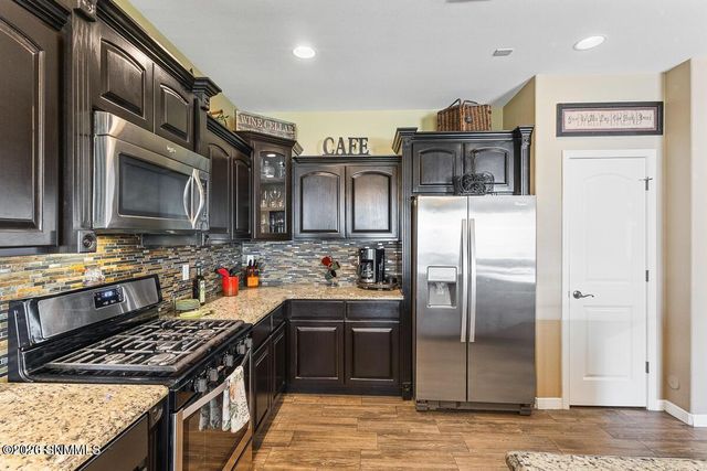 856 Cedar Park Avenue, Sunland Park, NM 88008