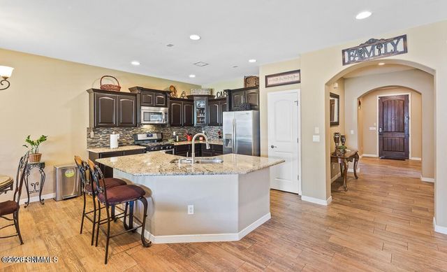 856 Cedar Park Avenue, Sunland Park, NM 88008