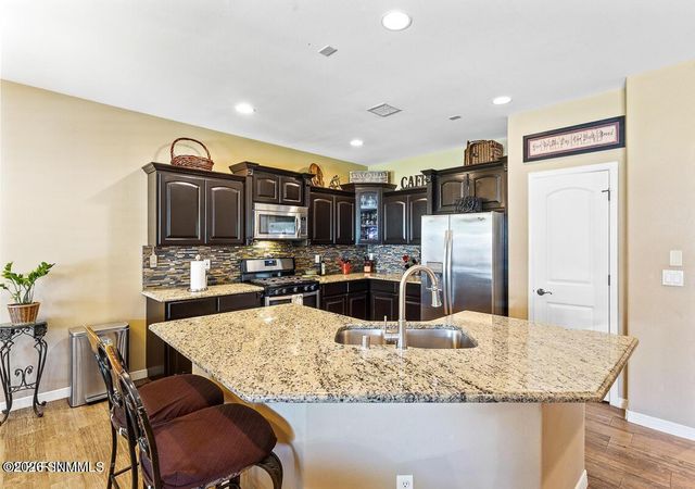 856 Cedar Park Avenue, Sunland Park, NM 88008