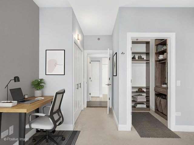 330 N Jefferson Street 402, Chicago, IL 60661