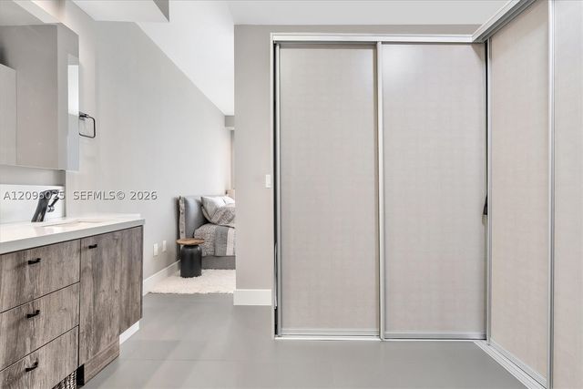 6365 Collins Ave 4307, Miami Beach, FL 33141