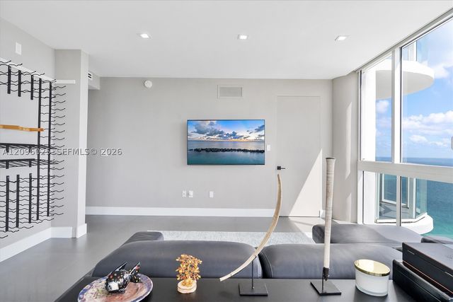 6365 Collins Ave 4307, Miami Beach, FL 33141