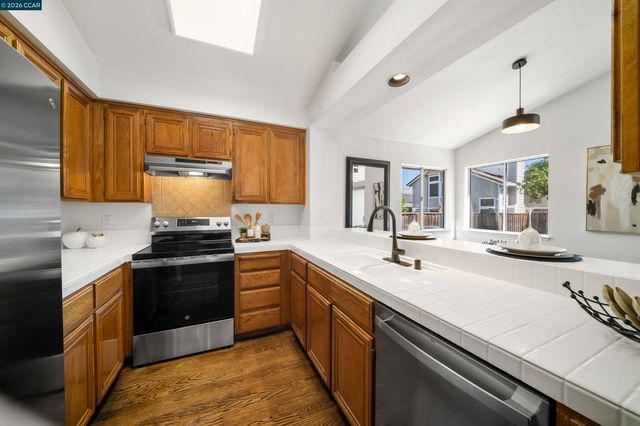 1191 Red Leaf Way, Pittsburg, CA 94565