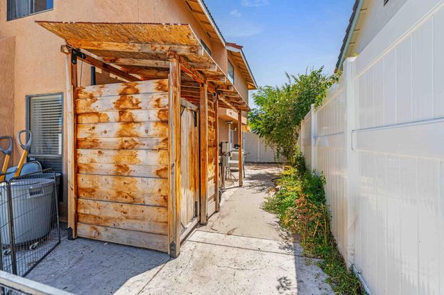1721 Woodcrest Way, Modesto, CA 95355