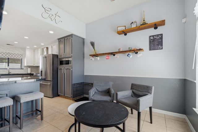 1721 Woodcrest Way, Modesto, CA 95355