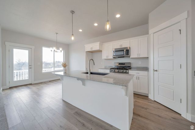 16407 S COUPLER LN, Bluffdale, UT 84065