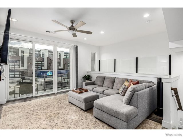 6820 E Lowry Boulevard, Denver, CO 80230