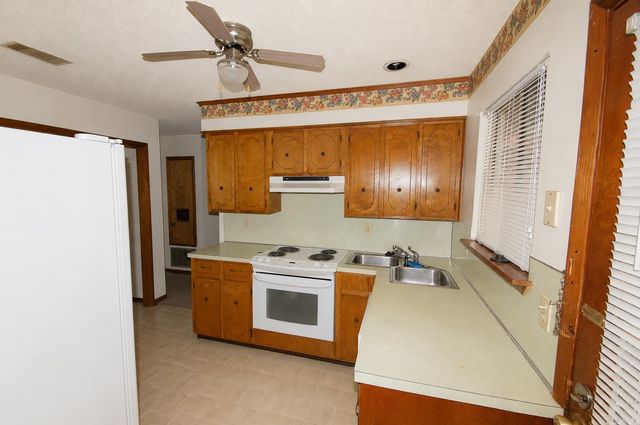 6102 N Woodview Drive, Sherwood, AR 72120