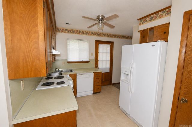 6102 N Woodview Drive, Sherwood, AR 72120
