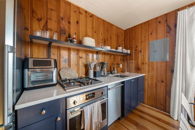 18 Manning Road, Dennis Port, MA 02639