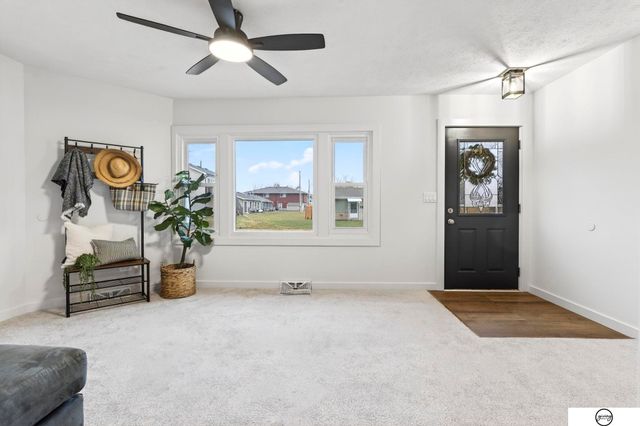 102 W 28th Avenue, Bellevue, NE 68005