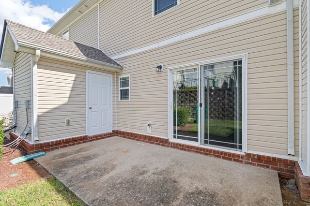 1020 Somerset Springs Dr, Spring Hill, TN 37174