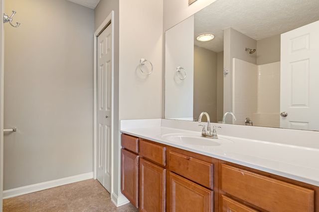 1020 Somerset Springs Dr, Spring Hill, TN 37174