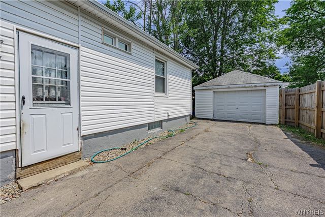 1257 93rd Street, Niagara Falls, NY 14304