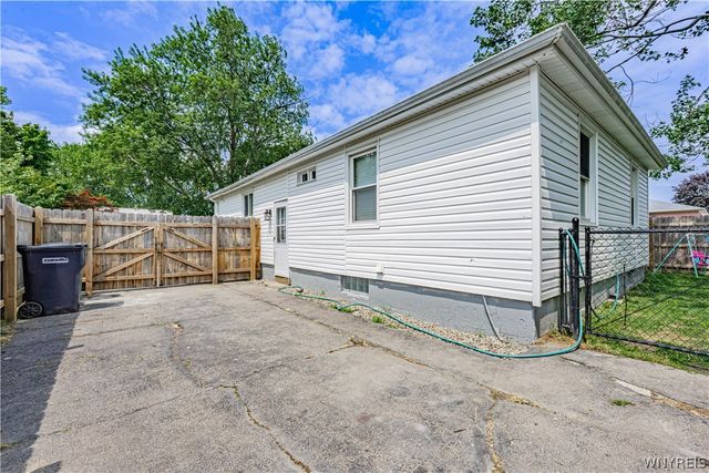 1257 93rd Street, Niagara Falls, NY 14304