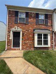 552 Hollomon DR, Hampton, VA 23666