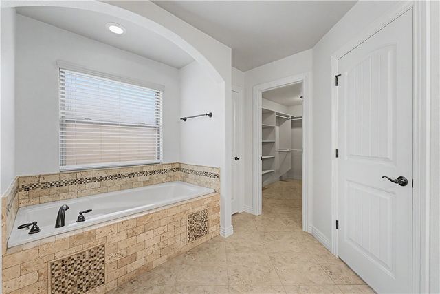 1110 Ellen Ray Lane, Centerton, AR 72719