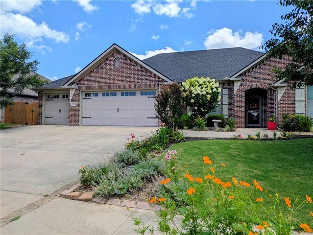 1110 Ellen Ray Lane, Centerton, AR 72719