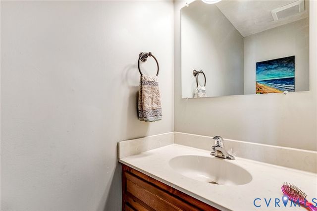 8200 Sawyer Ln, Mechanicsville, VA 23111