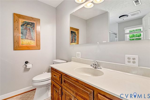 8200 Sawyer Ln, Mechanicsville, VA 23111