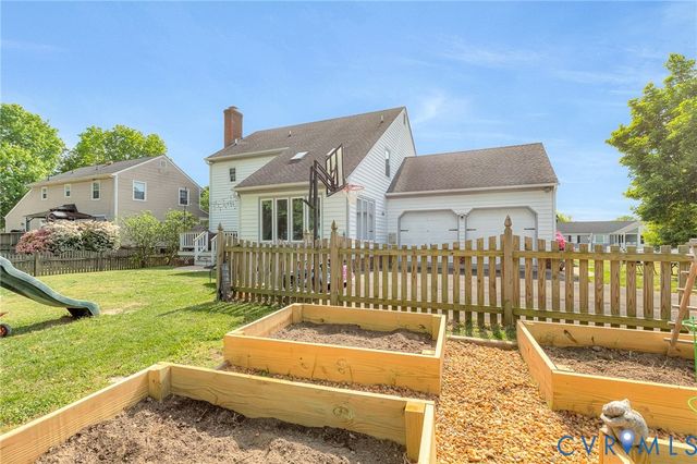 8200 Sawyer Ln, Mechanicsville, VA 23111
