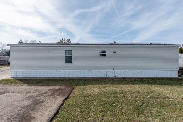 38569 N Sheridan Road 492, Beach Park, IL 60099