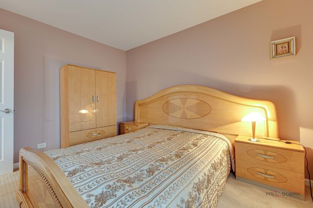 7 Oak Creek Drive 3703, Buffalo Grove, IL 60089