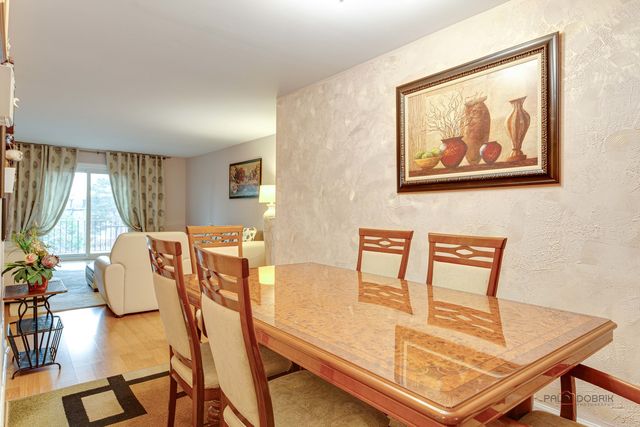 7 Oak Creek Drive 3703, Buffalo Grove, IL 60089