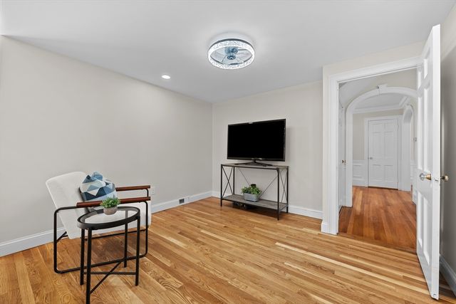 20 Westwood Dr, Worcester, MA 01609