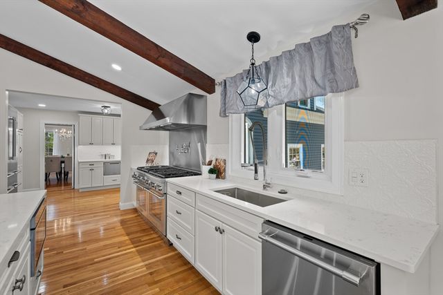 20 Westwood Dr, Worcester, MA 01609
