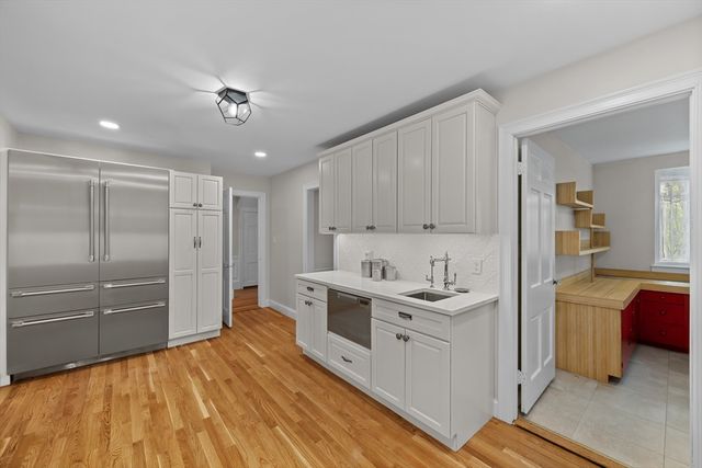 20 Westwood Dr, Worcester, MA 01609