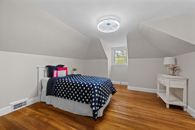 20 Westwood Dr, Worcester, MA 01609