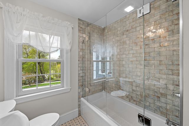 20 Westwood Dr, Worcester, MA 01609