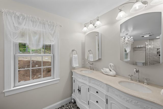 20 Westwood Dr, Worcester, MA 01609