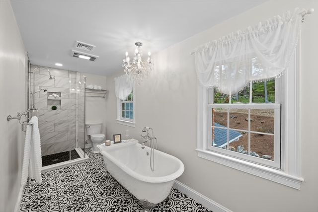 20 Westwood Dr, Worcester, MA 01609