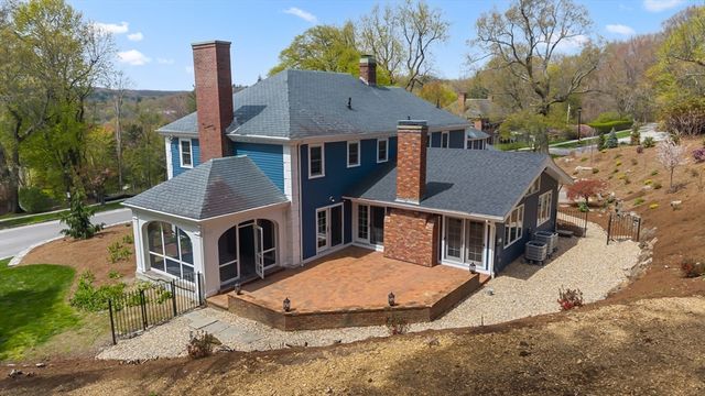 20 Westwood Dr, Worcester, MA 01609