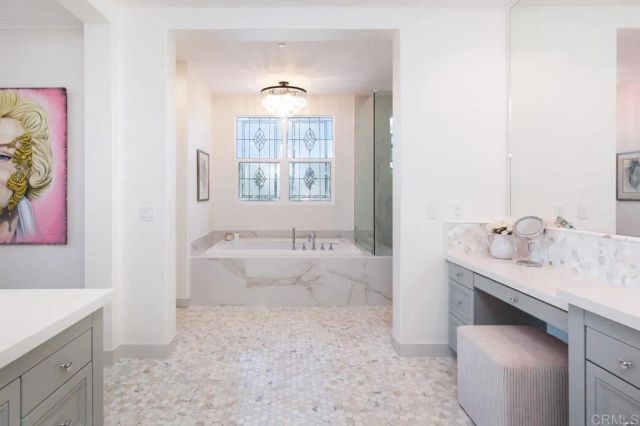 1010 Scarlet Way, Encinitas, CA 92024