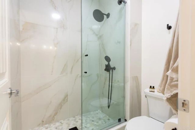 1010 Scarlet Way, Encinitas, CA 92024