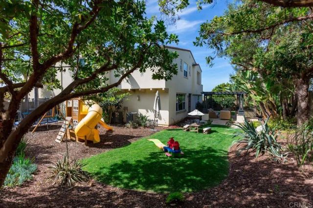 1010 Scarlet Way, Encinitas, CA 92024