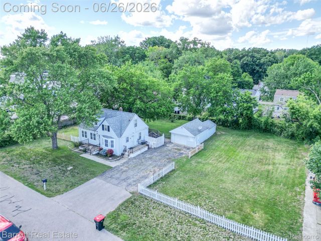 20998 Westhaven Avenue, Southfield, MI 48075