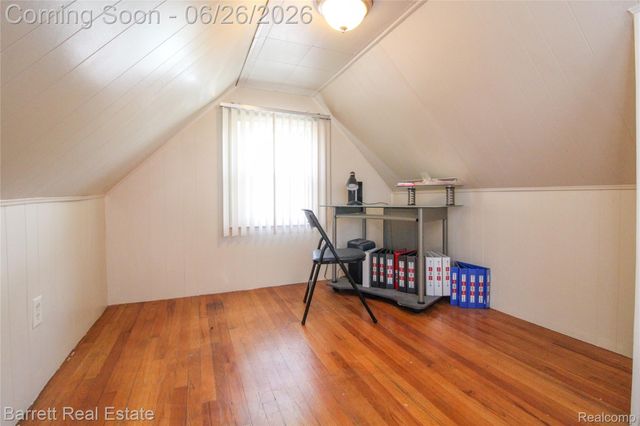 20998 Westhaven Avenue, Southfield, MI 48075