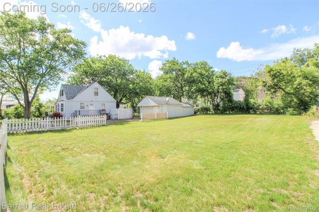 20998 Westhaven Avenue, Southfield, MI 48075
