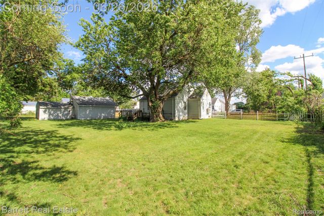 20998 Westhaven Avenue, Southfield, MI 48075