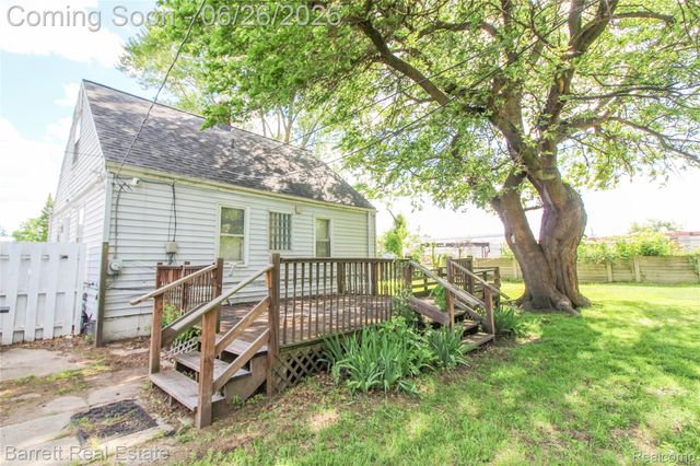 20998 Westhaven Avenue, Southfield, MI 48075